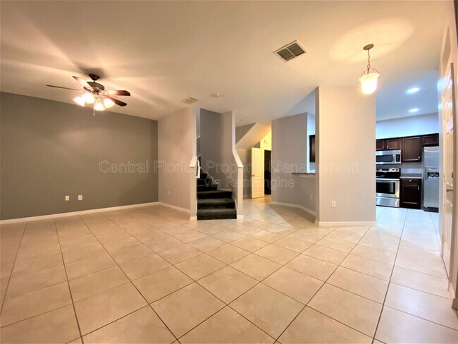 Building Photo - 6460 S Goldenrod Rd