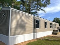 Building Photo - 14142 Lorraine Rd
