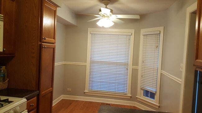 Building Photo - 1722 Ranchview Dr