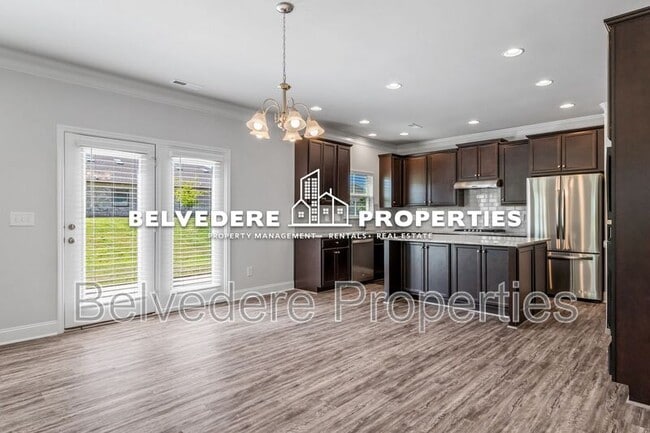 Building Photo - 5749 Marblehead Dr