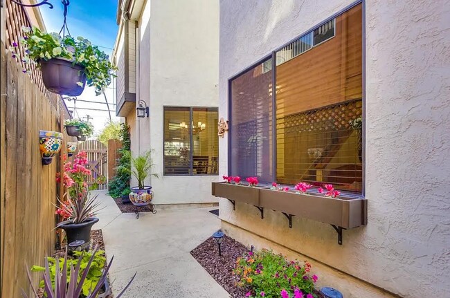 Building Photo - Great 2B/2.5BA Townhome in Kensington!