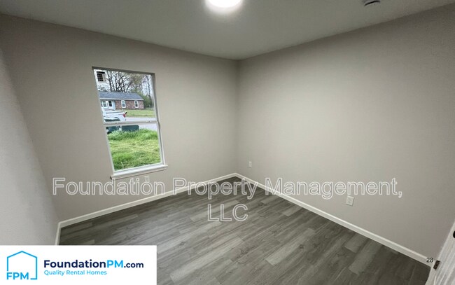 Building Photo - 4911 Shayne Cove