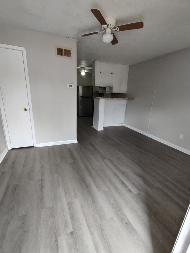 Building Photo - High St and Lelia St