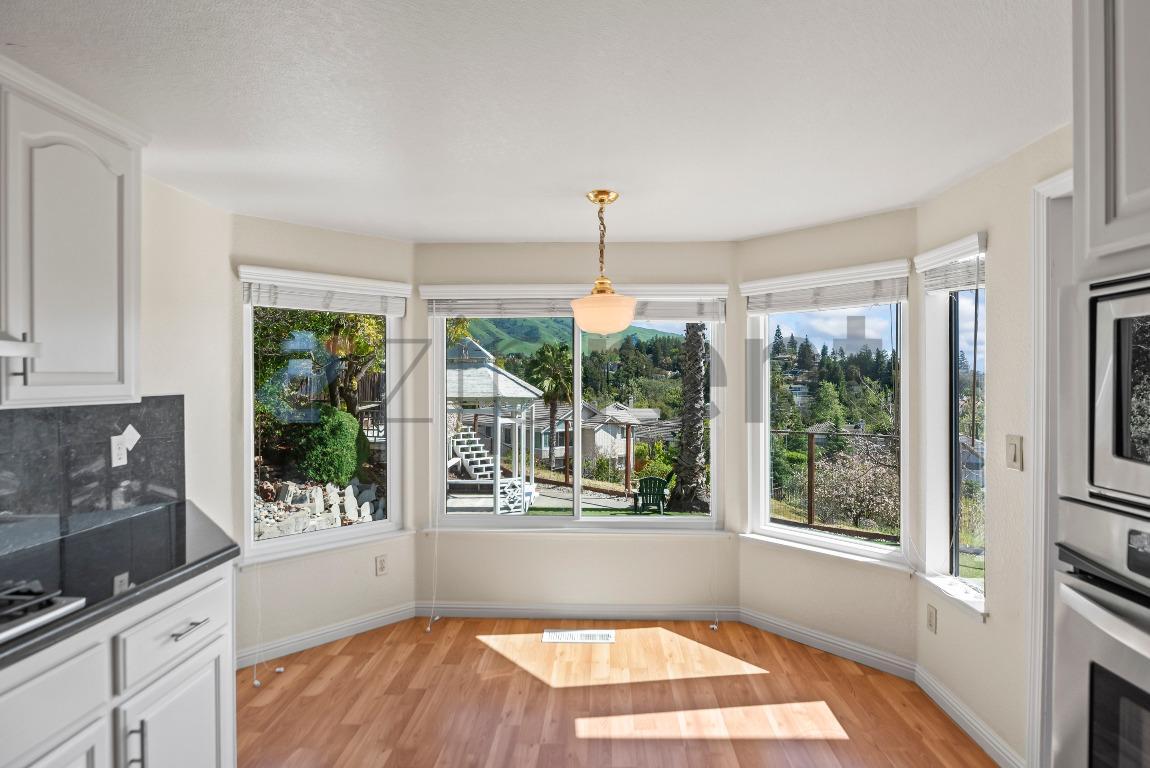 Building Photo - 2030 Laurel Canyon Ct