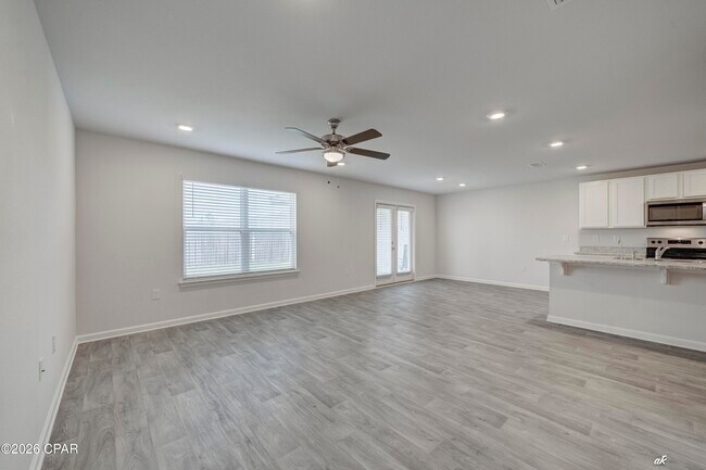 Building Photo - 4060 Silver Spur Rd