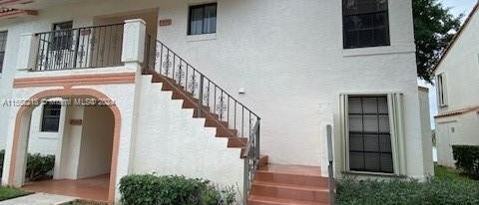 Building Photo - 300 Palmwood Pl
