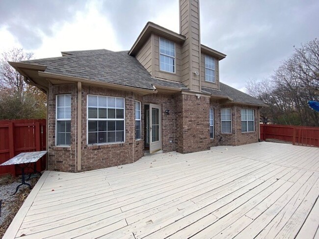 Building Photo - Two-Story Home, 4-5 bedrooms, 2.5 bathroom...