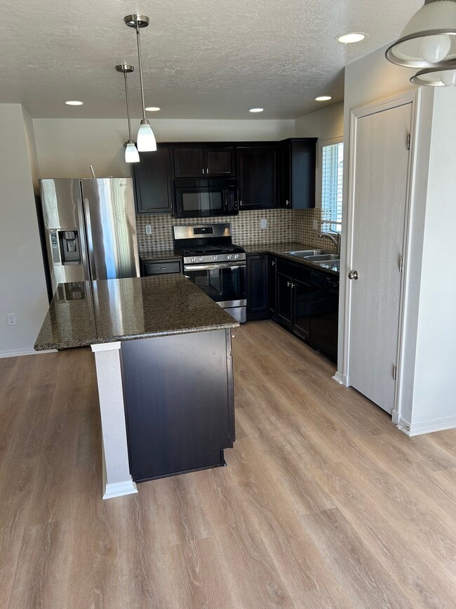 Building Photo - 3932 S Veneto Pl