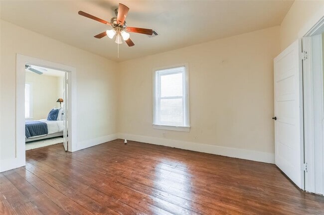Building Photo - 3013 Avenue M