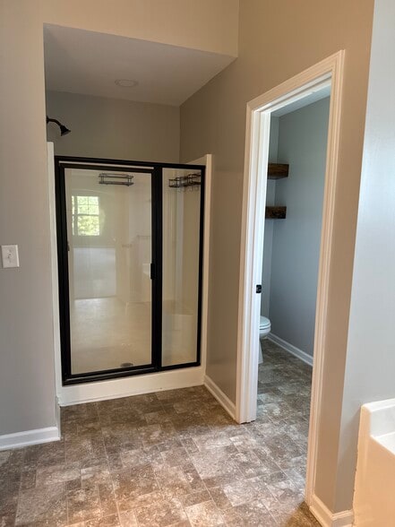 master bath - 100 Pine Lakes Drive