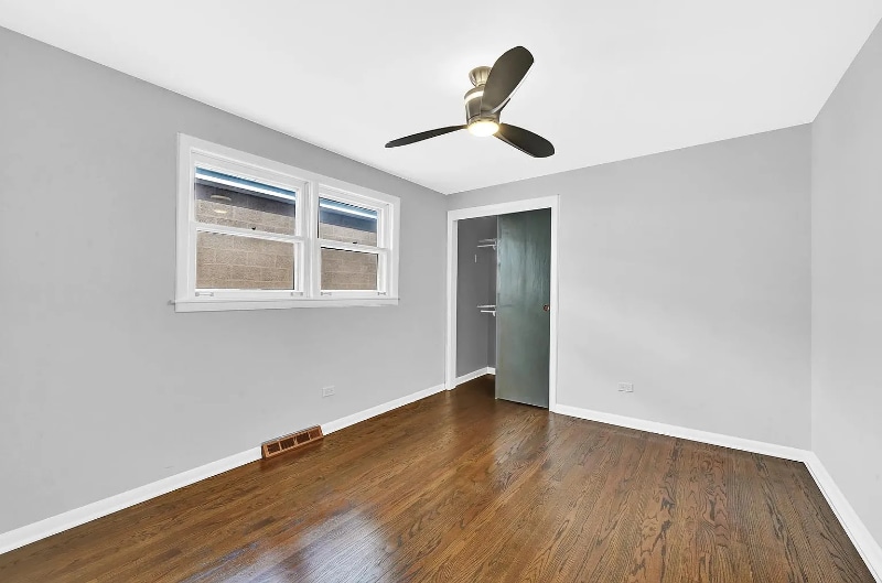 Building Photo - 5424 S New England Ave