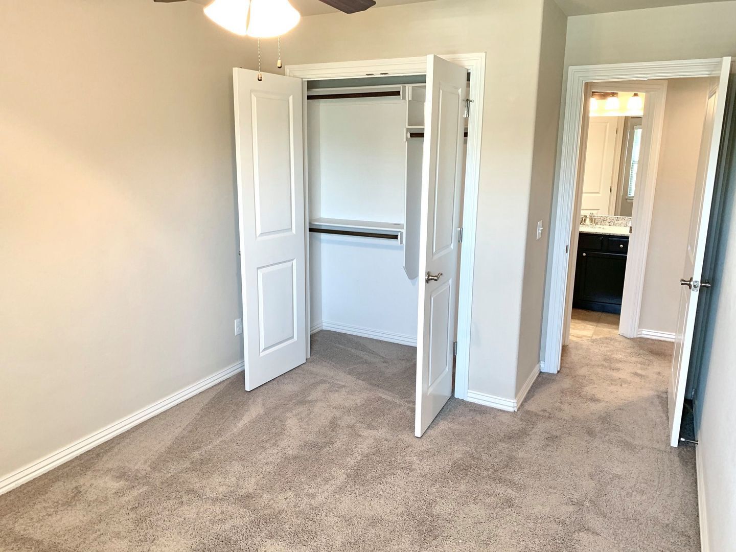 Building Photo - 2725 W Shasta Rd