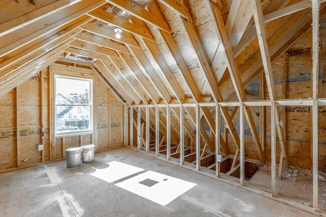 Building Photo - 5085 Oop Rd