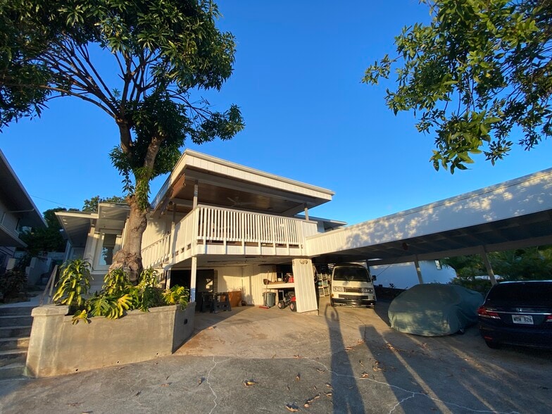 Front of house at day - 3716 Claudine St