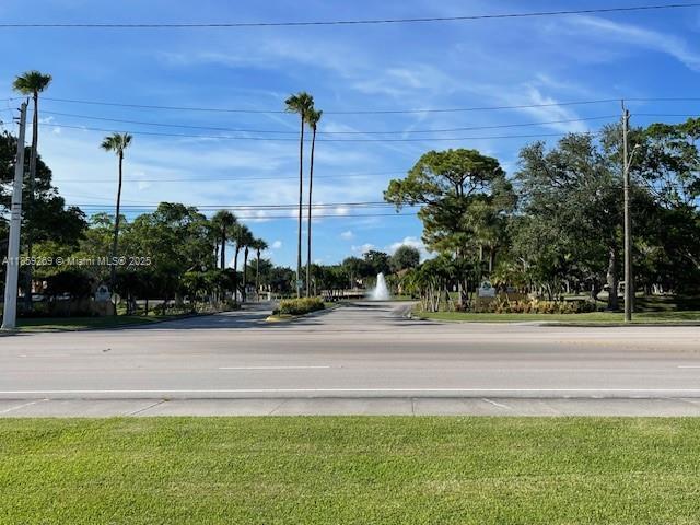 Building Photo - 4815 Via Palm Lakes