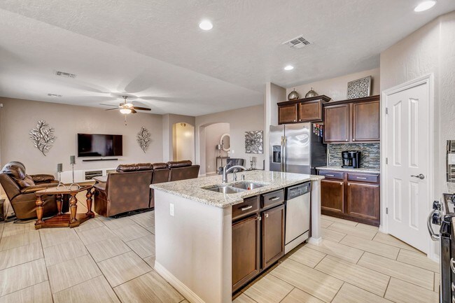 Building Photo - 14713 Rockbridge