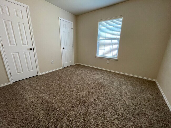 Building Photo - Cute 3/2/2 in a Cooper ISD