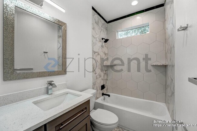 Building Photo - 124 S Mockingbird Cir