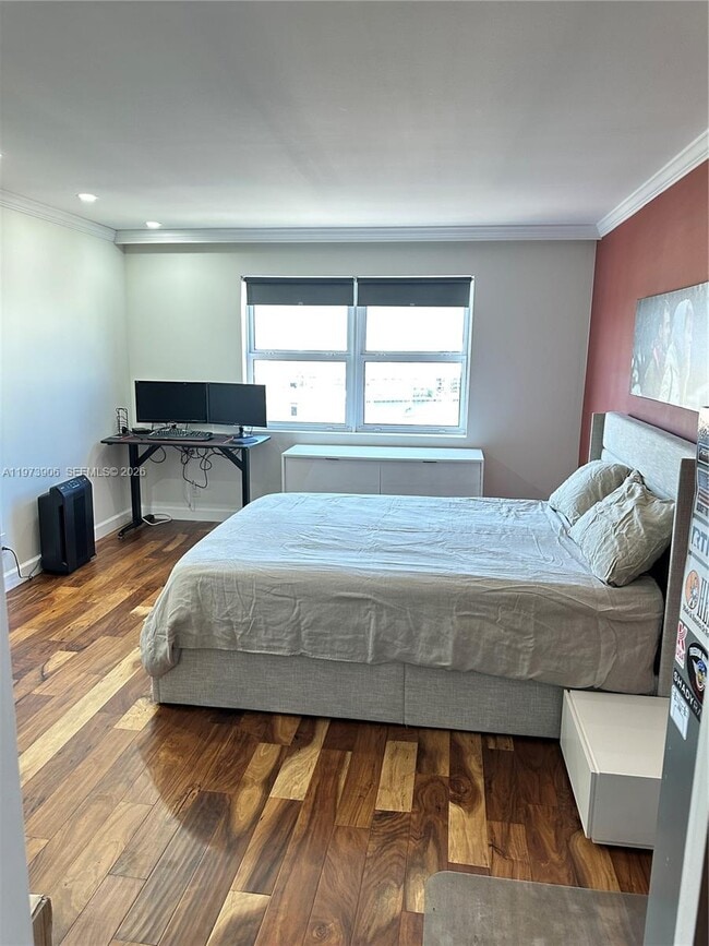 Building Photo - 401 Golden Isles Dr