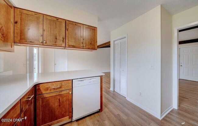 Building Photo - 310 Missouri Ave