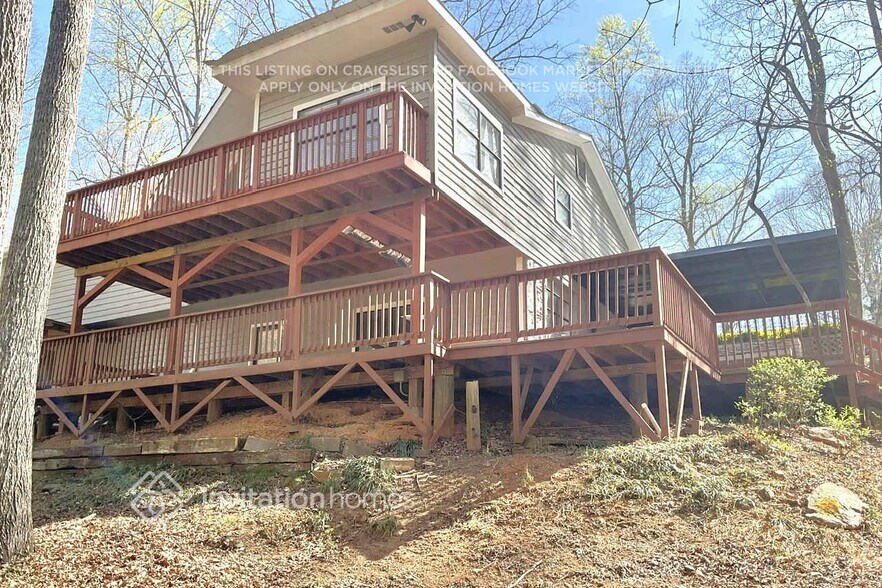 Building Photo - 3515 Rainbow Dr