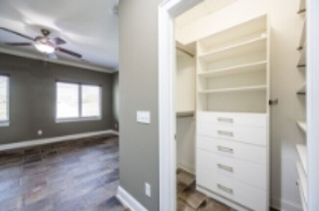 Building Photo - Location, Location , Location with this Be...