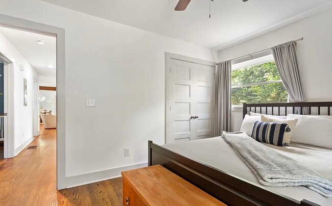 Building Photo - 2129 Kensington Gates Dr NW