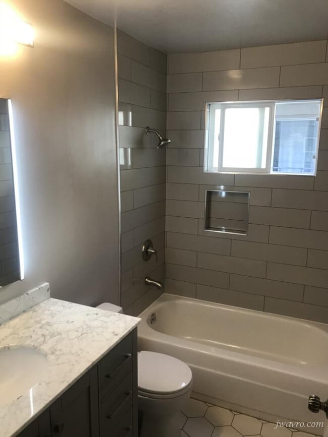 Building Photo - 89 Roosevelt Way