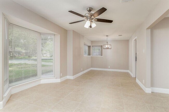 Building Photo - 24326 Pine Canyon Dr