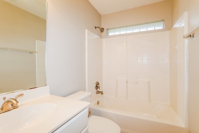 Building Photo - 7122 Woodland Oaks