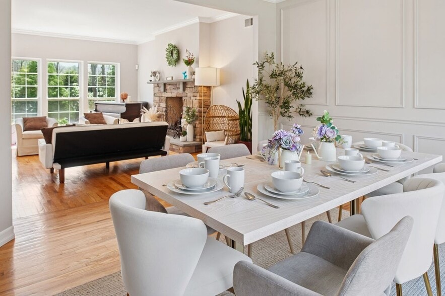 Building Photo - 39 Hollow Ln