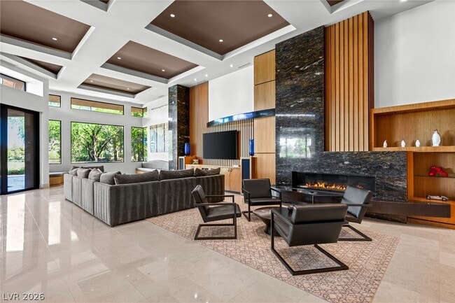 Building Photo - 2 Castle Oaks Ct