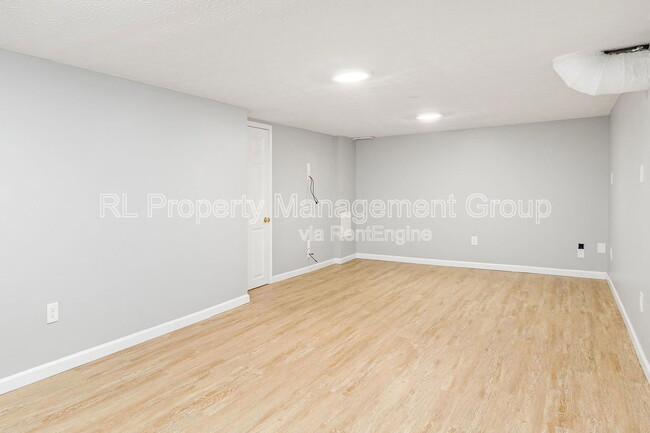 Building Photo - 459 Blenheim Rd