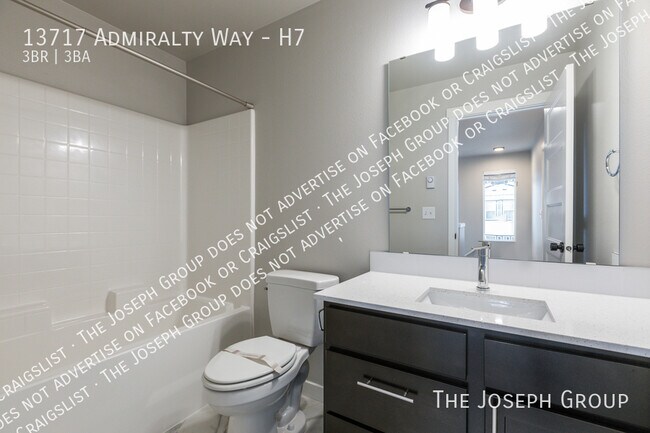 Building Photo - 13717 Admiralty Way