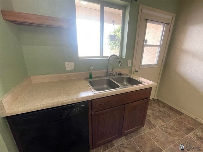 Building Photo - 9027 E 31st Ln