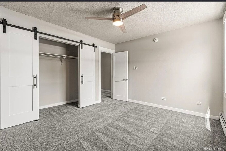 Building Photo - 2120 S Vaughn Way
