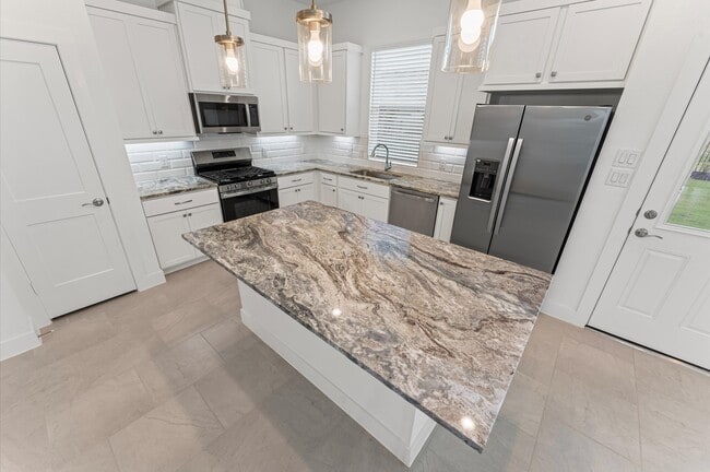 Building Photo - 21234 Black Gap Wildlife Dr