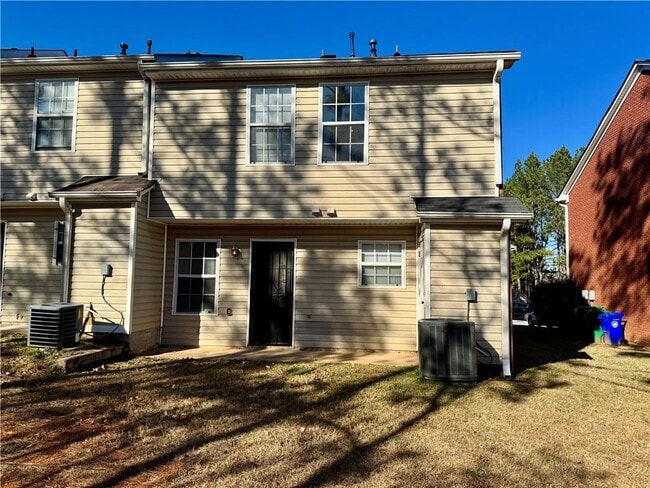 Building Photo - 5663 Windfall Ln