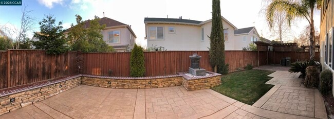 Building Photo - 852 Bandol Way