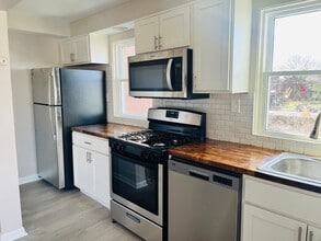 Building Photo - 1409 Tinsbury St
