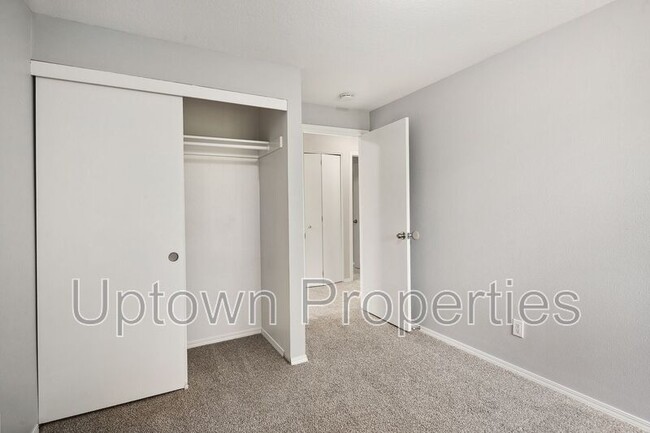 Building Photo - 6133-6135 SE Frances St.