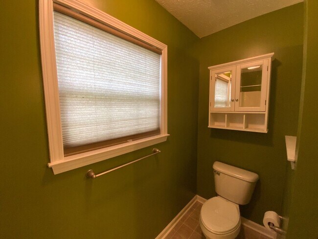 Building Photo - Beautiful 3 bedroom, 2 bath unfurnished home in Neighborhoods of Holly Ridge
