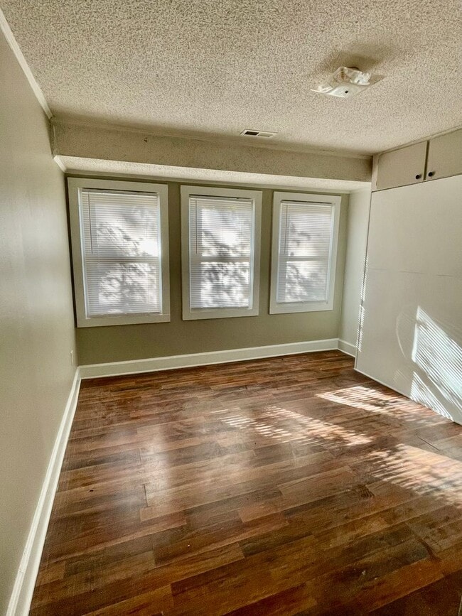 Building Photo - Adorable 3 bedroom 1 bath home with a carport . Located in Rock Hill