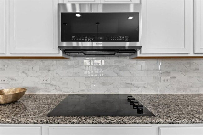 Building Photo - 12505 Franklin D Roosevelt St