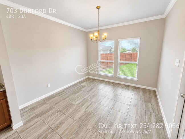 Building Photo - 703 Dunford Dr