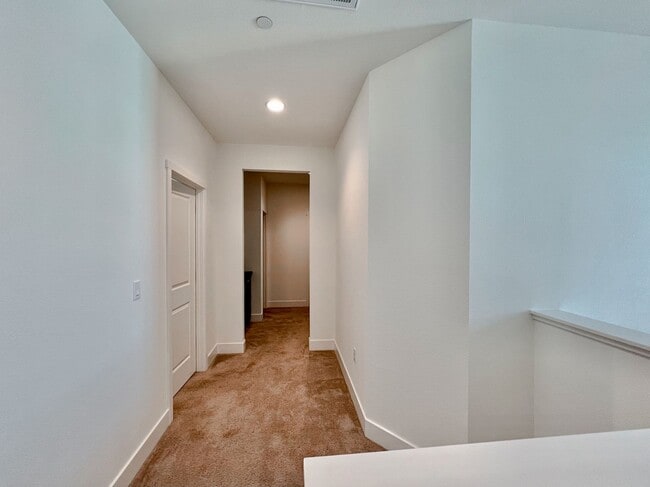 Building Photo - Beautiful Duets at Westfield in Hollister