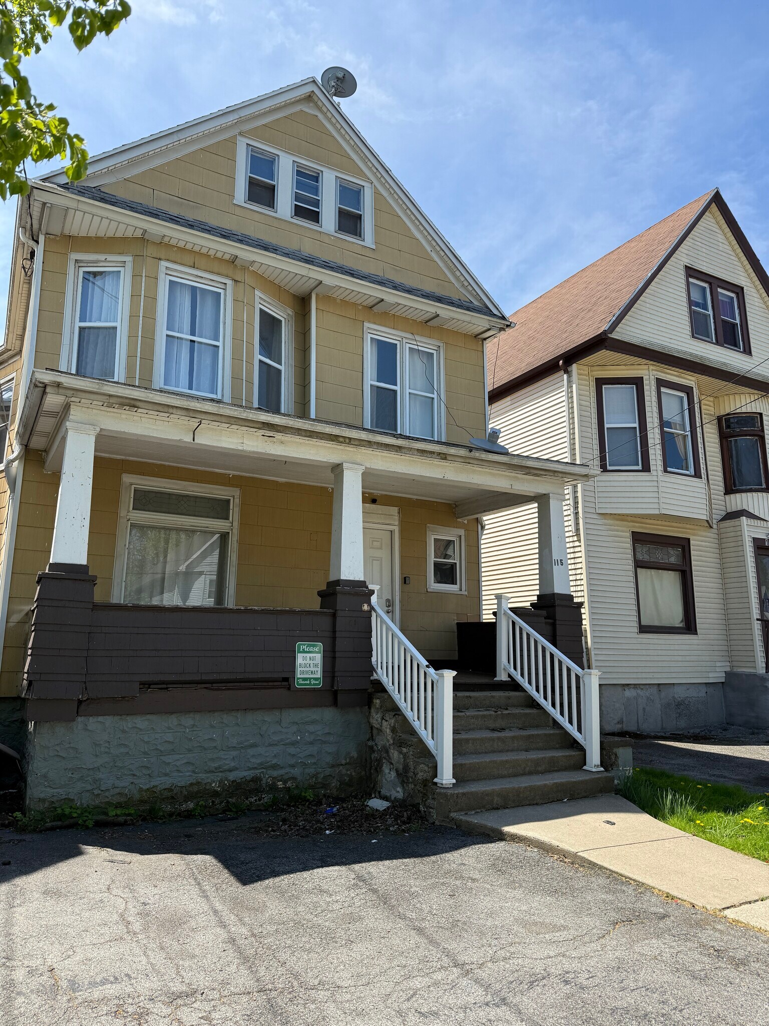 Building Photo - 115 Lockwood Ave