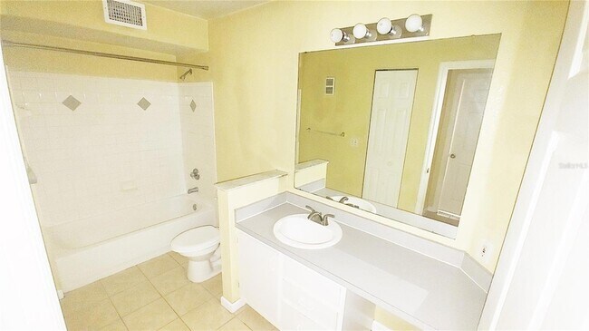 Building Photo - 822 Camargo Way