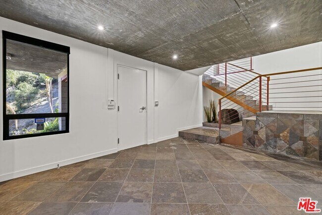 Building Photo - 2222 Bancroft Ave