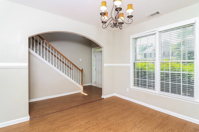 Building Photo - 503 Millside Tr